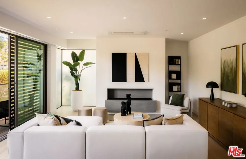 1644 Malcolm Avenue #230 Los Angeles, CA 90024