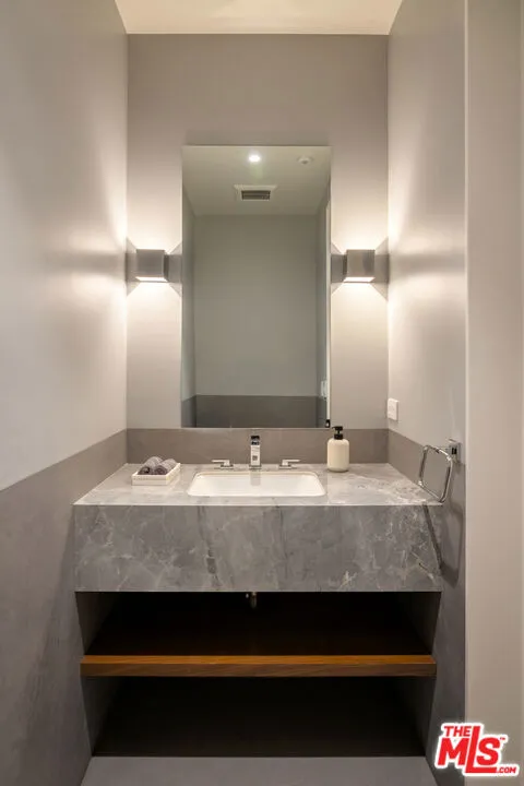 1644 Malcolm Avenue #230 Los Angeles, CA 90024