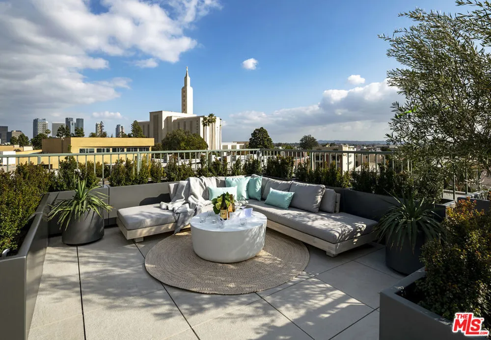 1644 Malcolm Avenue #230 Los Angeles, CA 90024