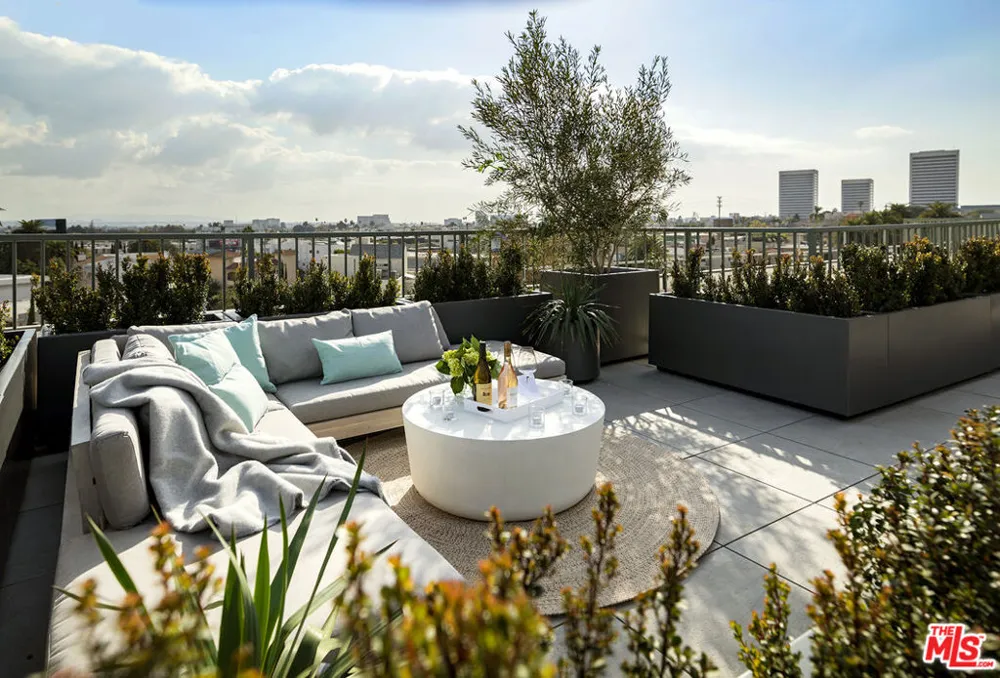 1644 Malcolm Avenue #230 Los Angeles, CA 90024