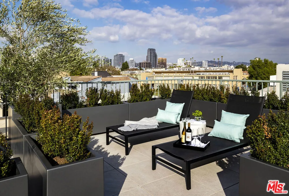 1644 Malcolm Avenue #230 Los Angeles, CA 90024