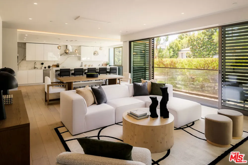 1644 Malcolm Avenue #230 Los Angeles, CA 90024