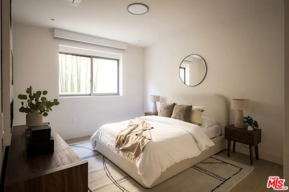 1644 Malcolm Avenue #230 Los Angeles, CA 90024