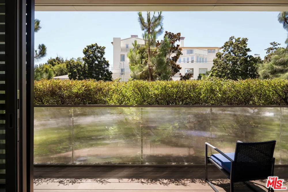 1644 Malcolm Avenue #230 Los Angeles, CA 90024