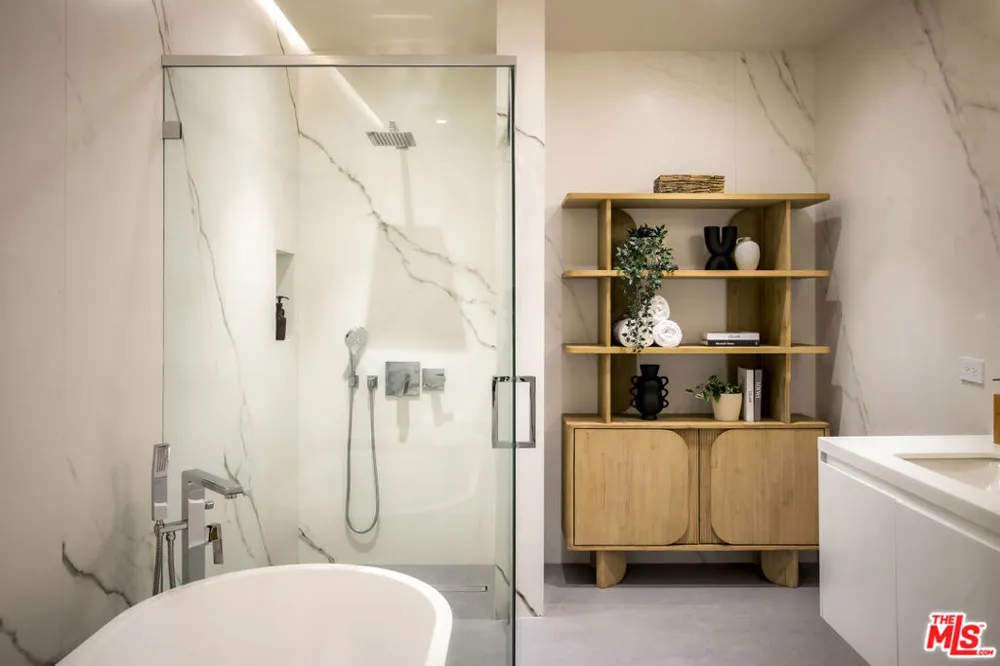 1644 Malcolm Avenue #230 Los Angeles, CA 90024