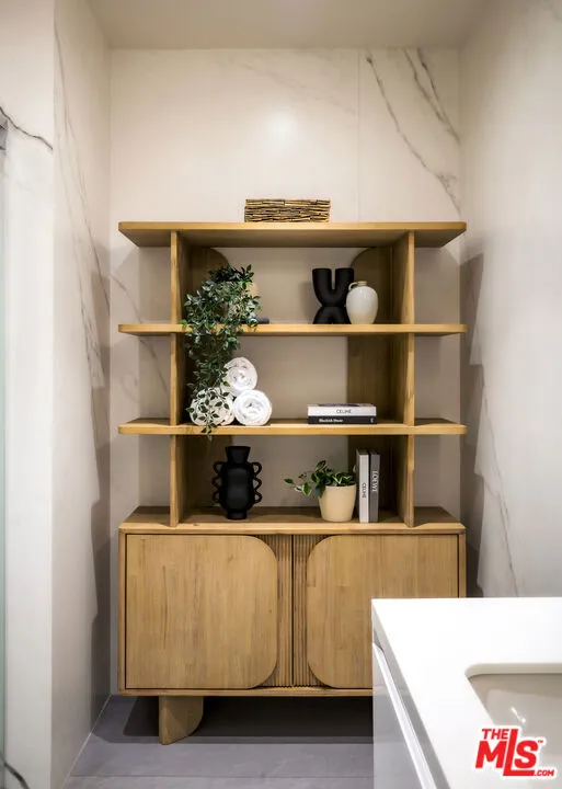 1644 Malcolm Avenue #230 Los Angeles, CA 90024