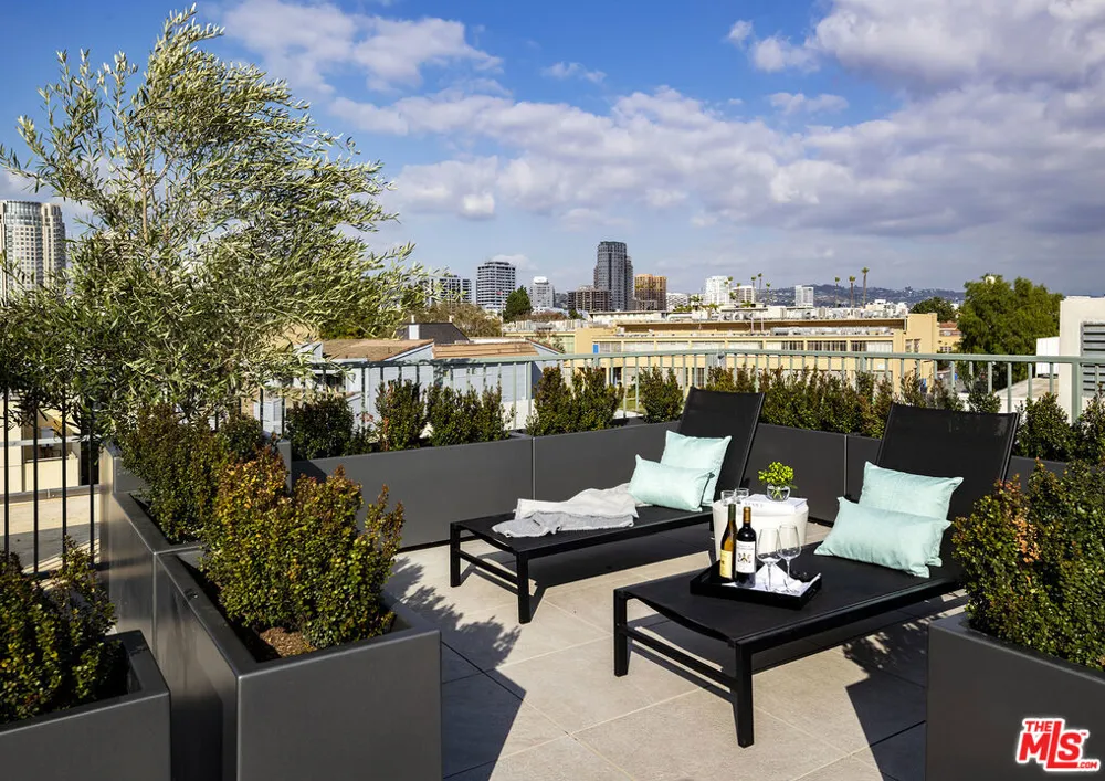 1644 Malcolm Avenue #230 Los Angeles, CA 90024