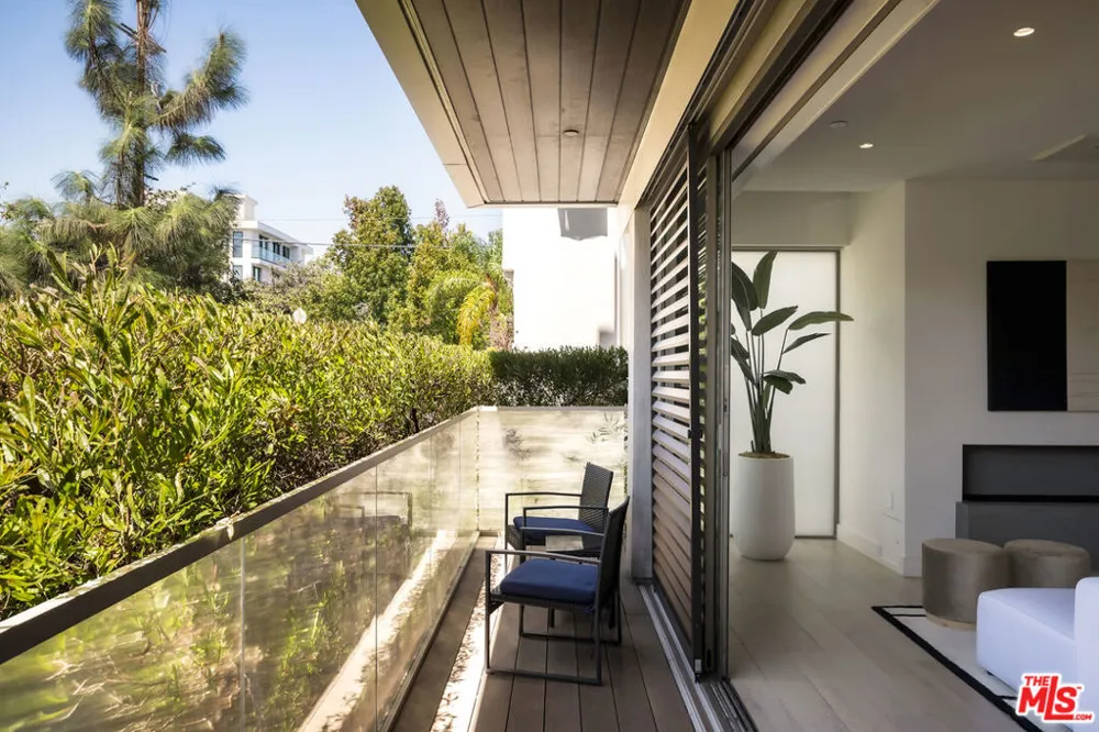 1644 Malcolm Avenue #230 Los Angeles, CA 90024