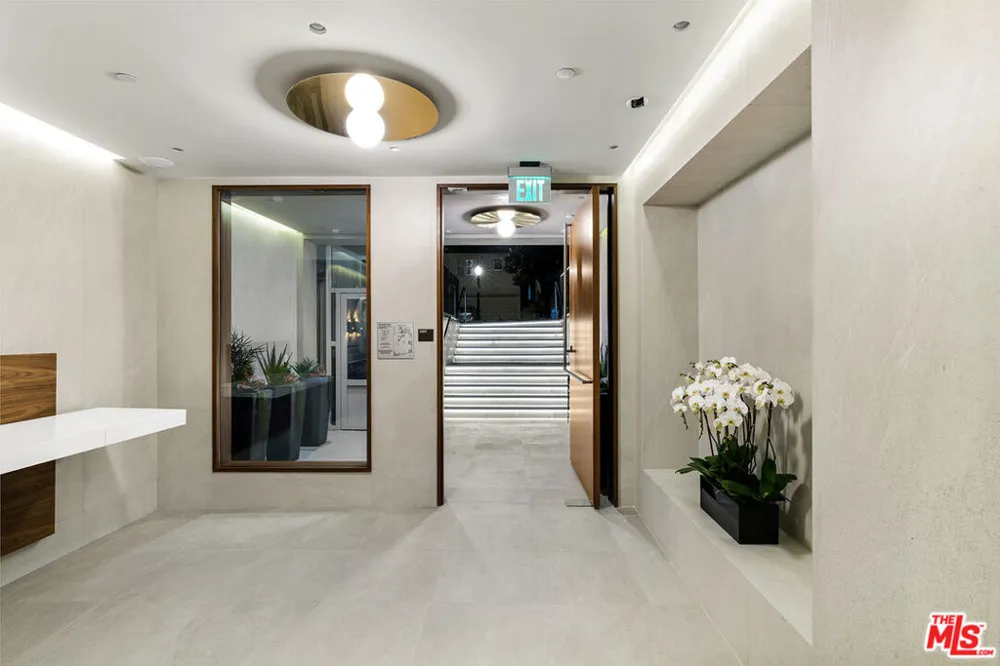 1644 Malcolm Avenue #230 Los Angeles, CA 90024