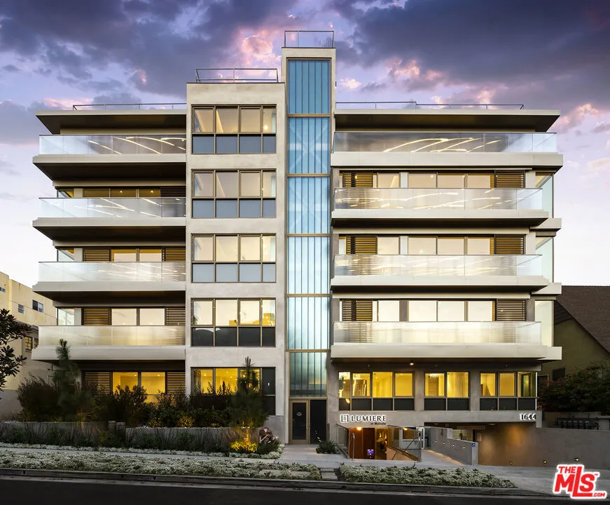 1644 Malcolm Avenue #230 Los Angeles, CA 90024