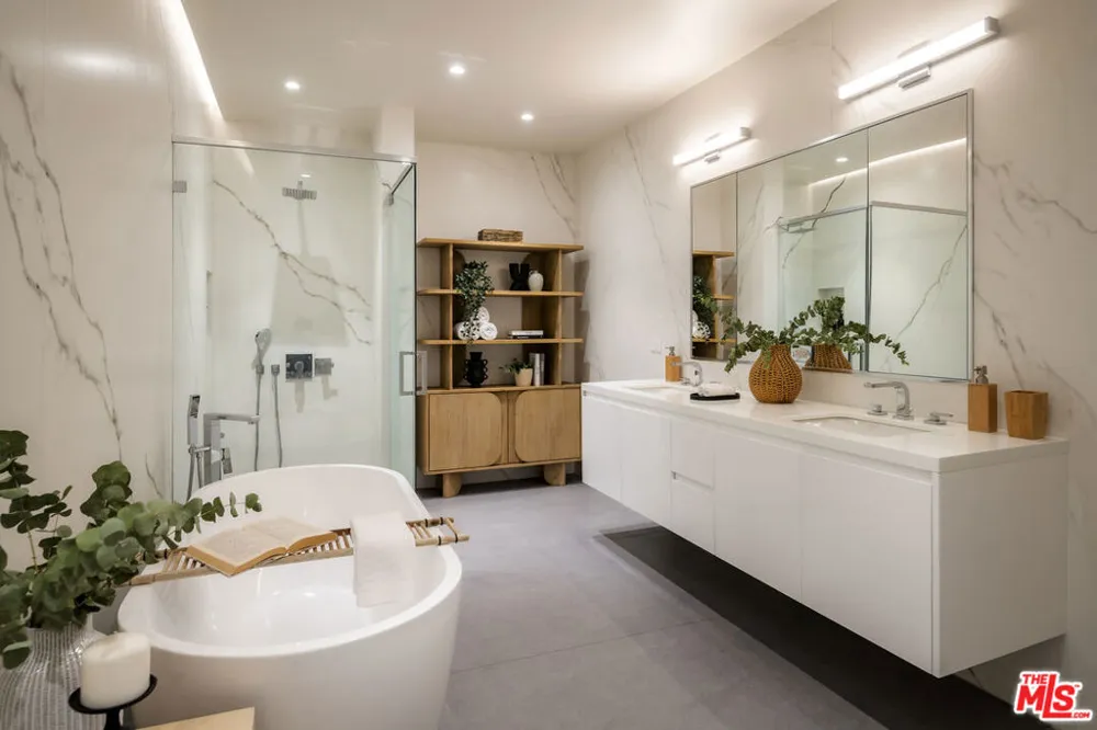 1644 Malcolm Avenue #230 Los Angeles, CA 90024