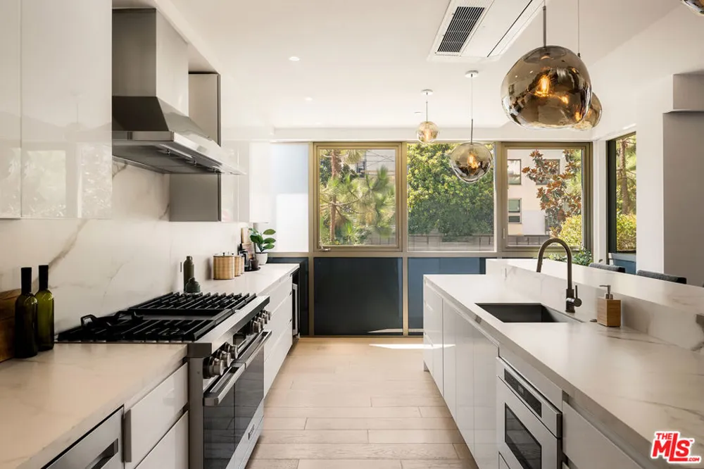 1644 Malcolm Avenue #230 Los Angeles, CA 90024