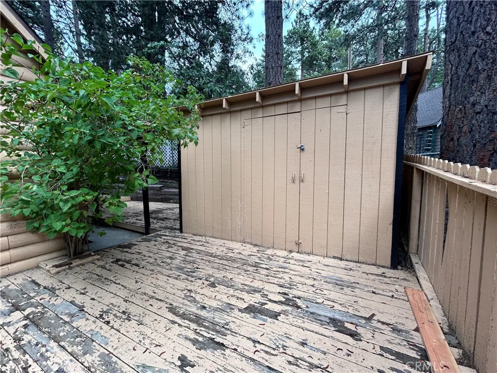 31655 Valley View Running Springs, CA 92382