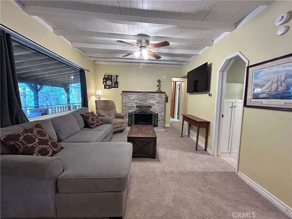 31655 Valley View Running Springs, CA 92382