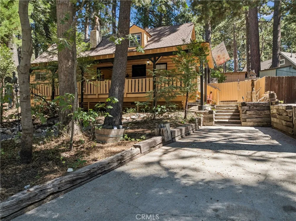 31655 Valley View Running Springs, CA 92382