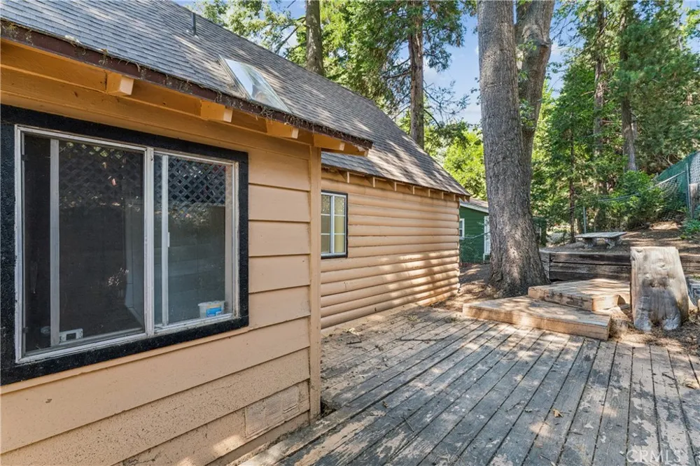 31655 Valley View Running Springs, CA 92382