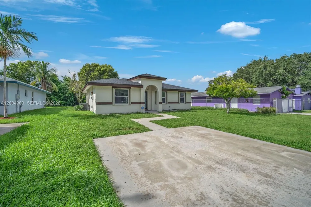 370 NW 14th St Pompano Beach, FL 33060