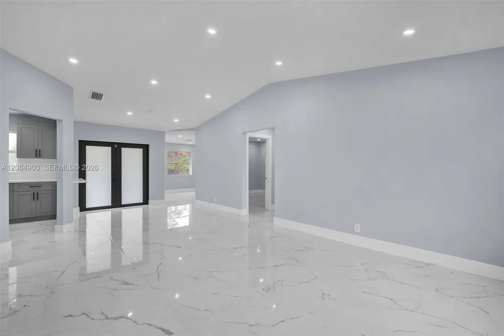 370 NW 14th St Pompano Beach, FL 33060