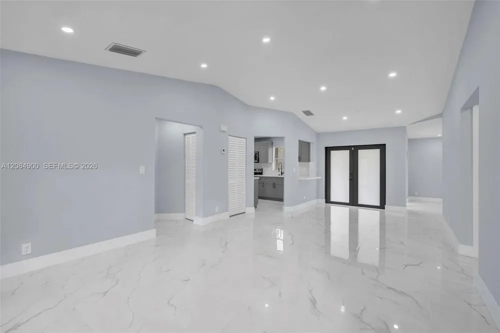 370 NW 14th St Pompano Beach, FL 33060