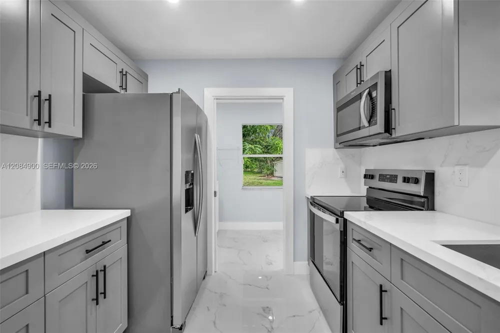370 NW 14th St Pompano Beach, FL 33060