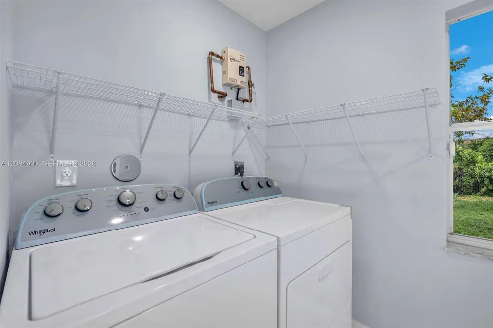 370 NW 14th St Pompano Beach, FL 33060