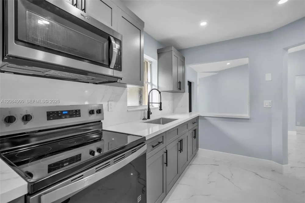 370 NW 14th St Pompano Beach, FL 33060