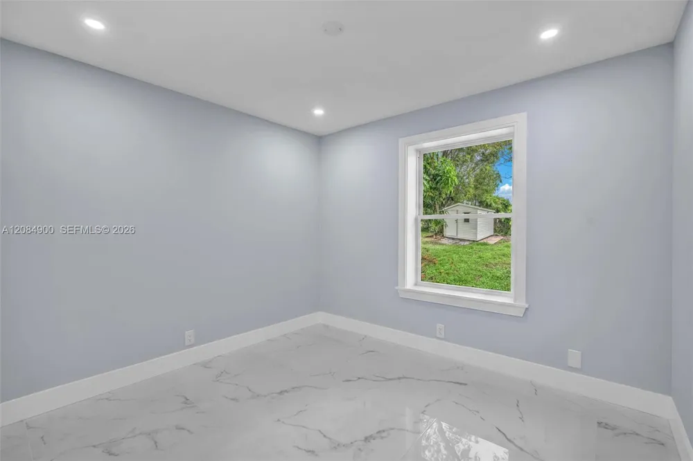 370 NW 14th St Pompano Beach, FL 33060