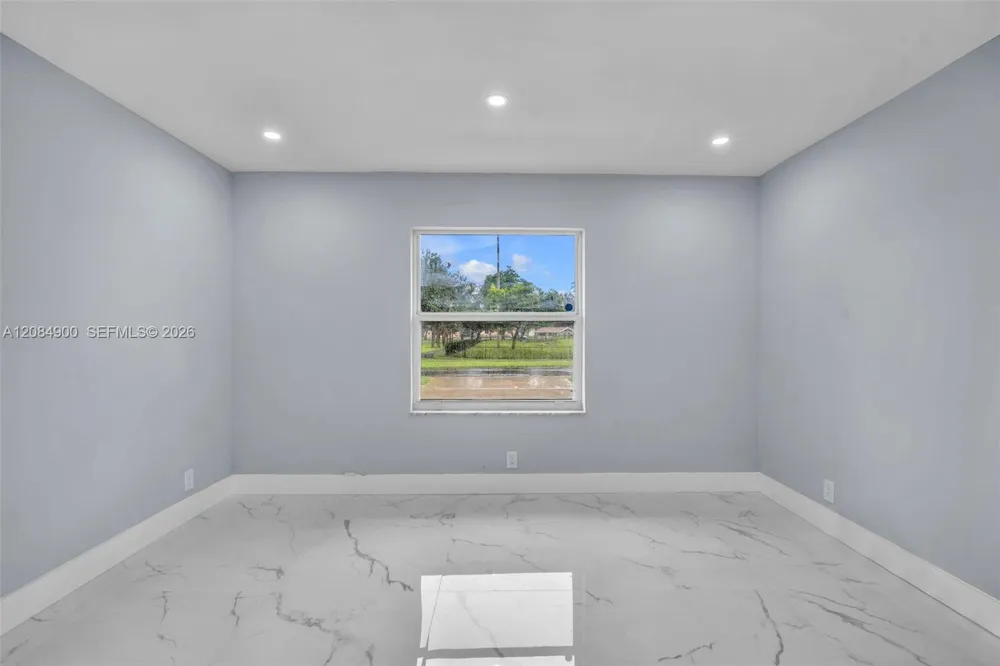 370 NW 14th St Pompano Beach, FL 33060
