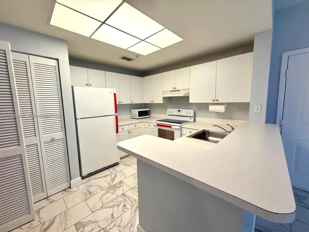 2015 SE 10th Ave #127 Fort Lauderdale, FL 33316