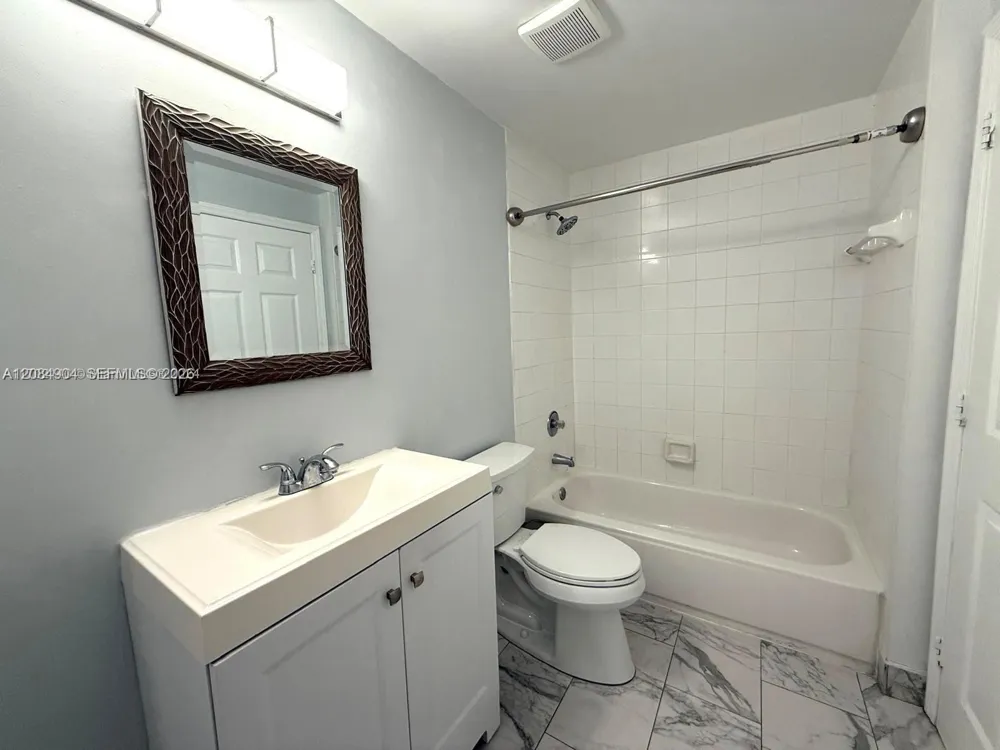 2015 SE 10th Ave #127 Fort Lauderdale, FL 33316