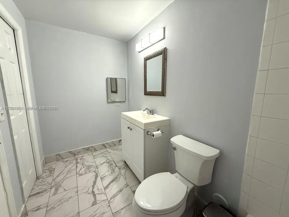 2015 SE 10th Ave #127 Fort Lauderdale, FL 33316