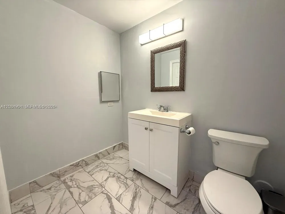 2015 SE 10th Ave #127 Fort Lauderdale, FL 33316