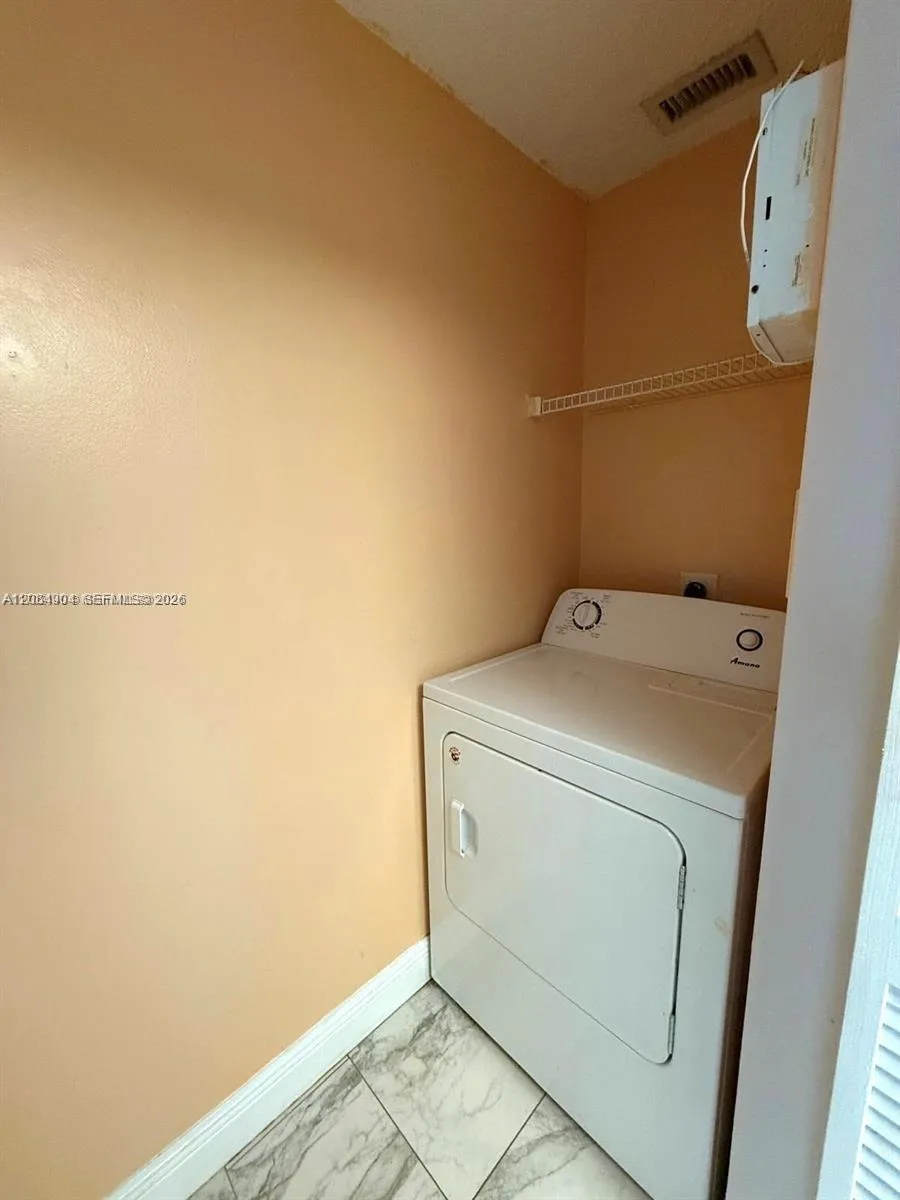 2015 SE 10th Ave #127 Fort Lauderdale, FL 33316