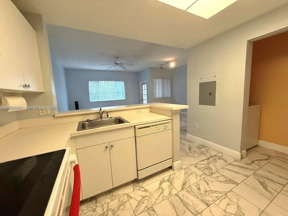 2015 SE 10th Ave #127 Fort Lauderdale, FL 33316