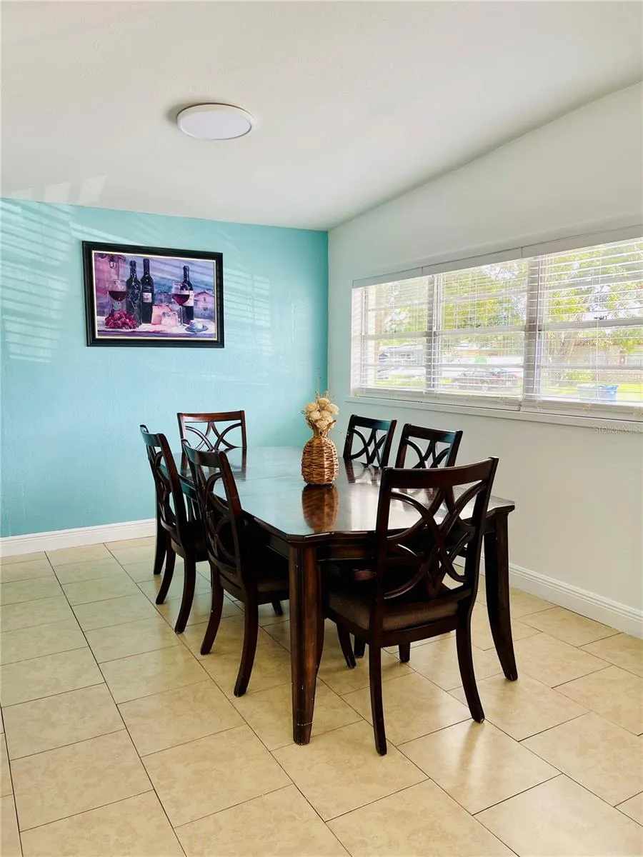 2307 W HAMILTON AVENUE Tampa, FL 33604