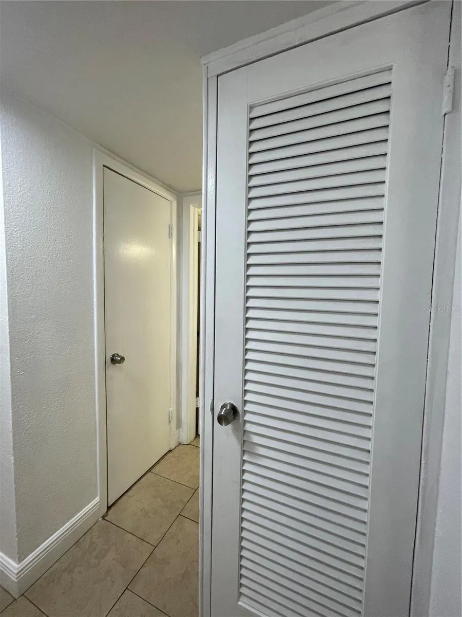 2307 W HAMILTON AVENUE Tampa, FL 33604
