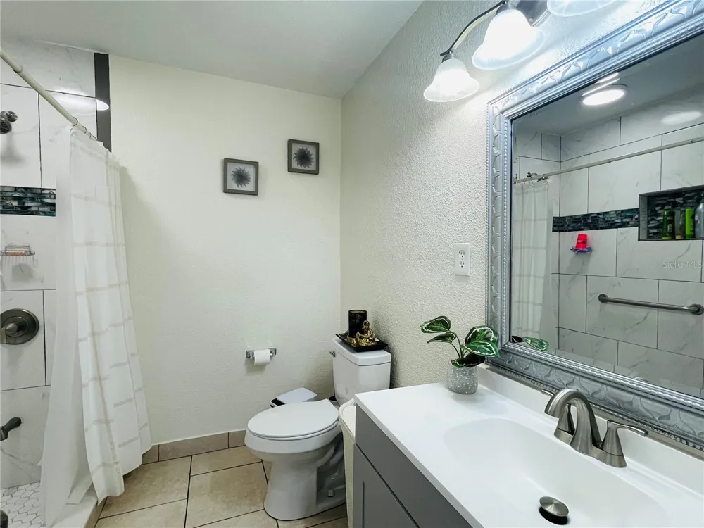 2307 W HAMILTON AVENUE Tampa, FL 33604