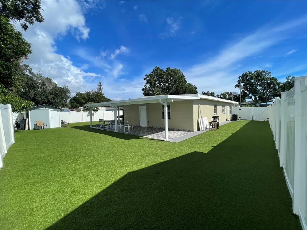 2307 W HAMILTON AVENUE Tampa, FL 33604