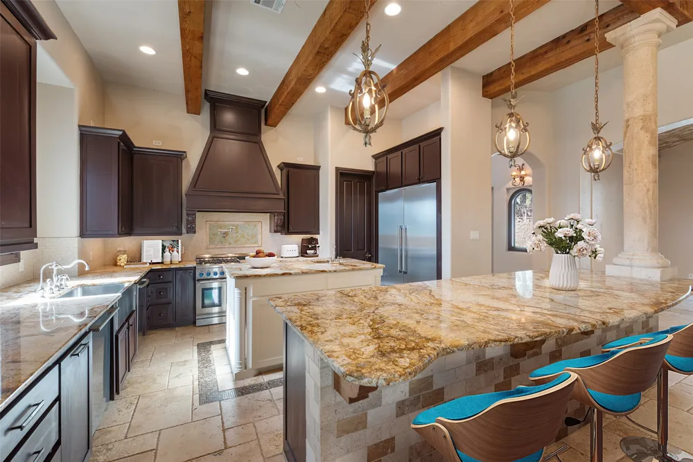 303 Camino Arbolago Street Lakeway, TX 78734