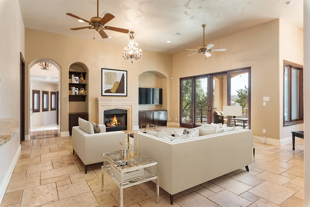 303 Camino Arbolago Street Lakeway, TX 78734