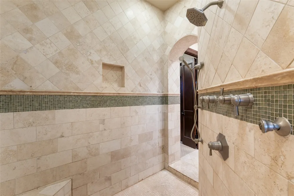 303 Camino Arbolago Street Lakeway, TX 78734