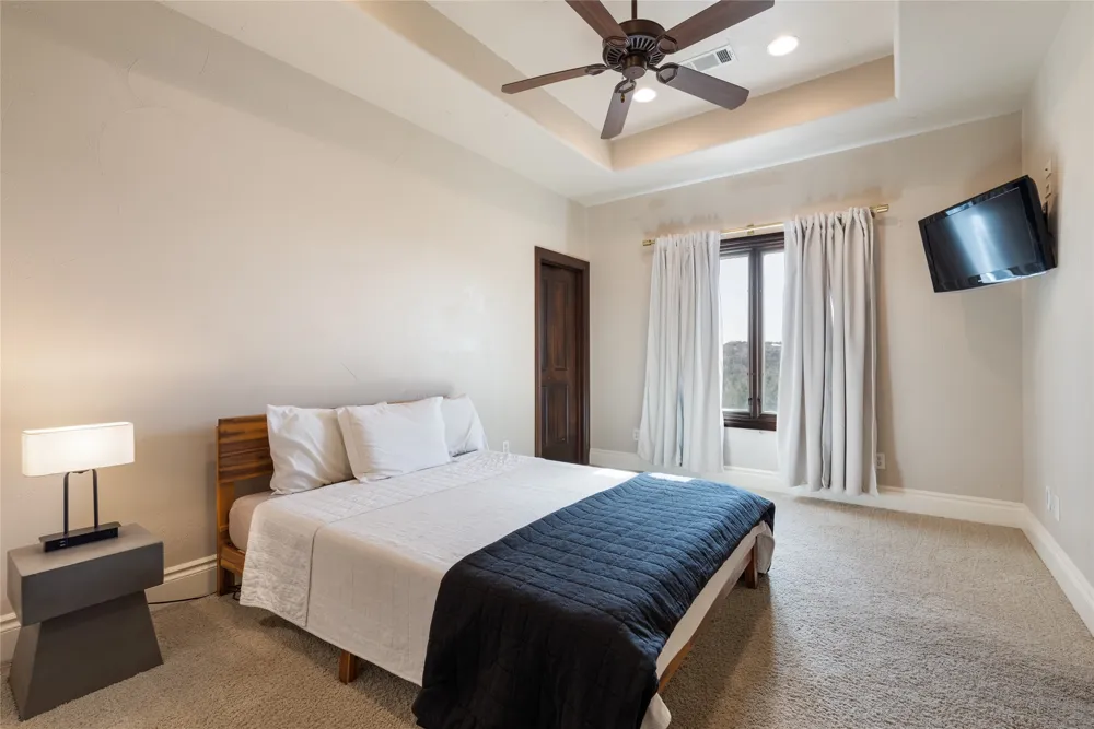 303 Camino Arbolago Street Lakeway, TX 78734