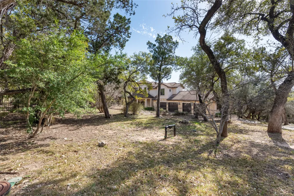 303 Camino Arbolago Street Lakeway, TX 78734
