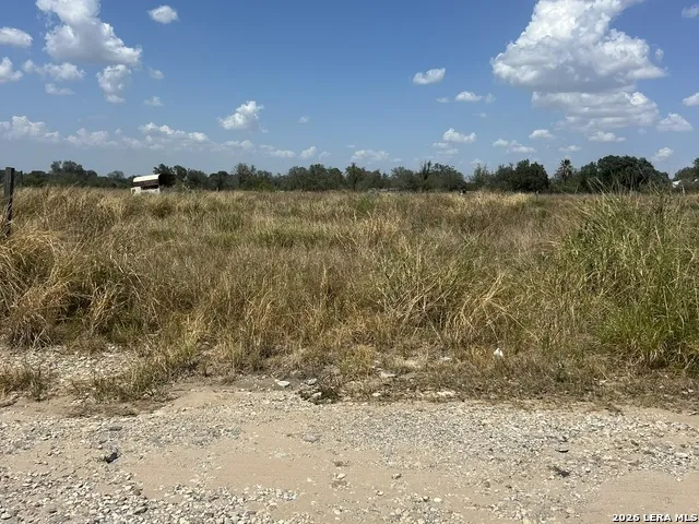 4215 Butterfly Von Ormy, TX 78073
