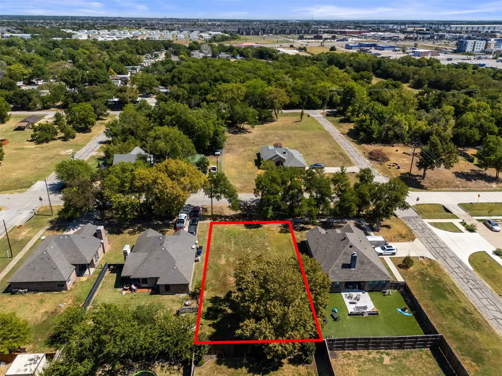 904 E Buffalo Street Forney, TX 75126
