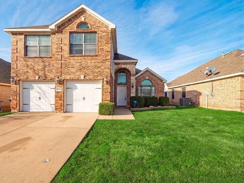 11208 Whispering Brook Lane Fort Worth, TX 76140