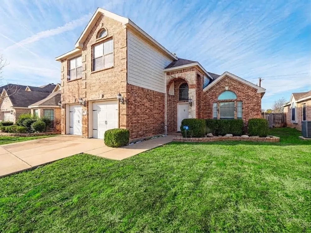 11208 Whispering Brook Lane Fort Worth, TX 76140