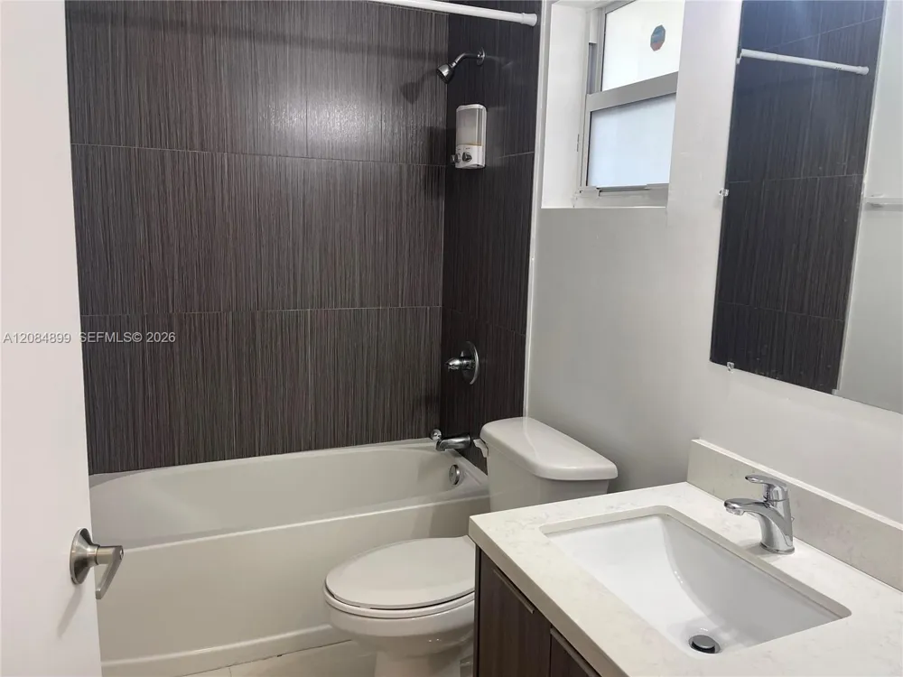 1813 Madison St Hollywood, FL 33020
