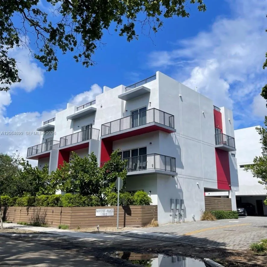 1813 Madison St Hollywood, FL 33020
