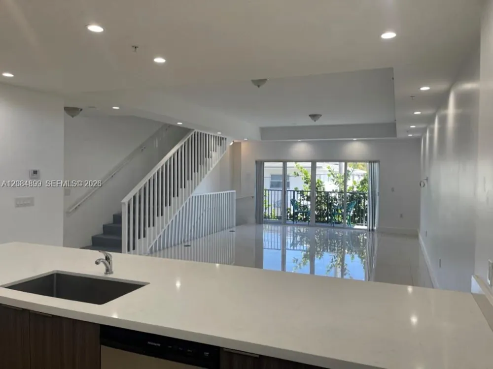 1813 Madison St Hollywood, FL 33020